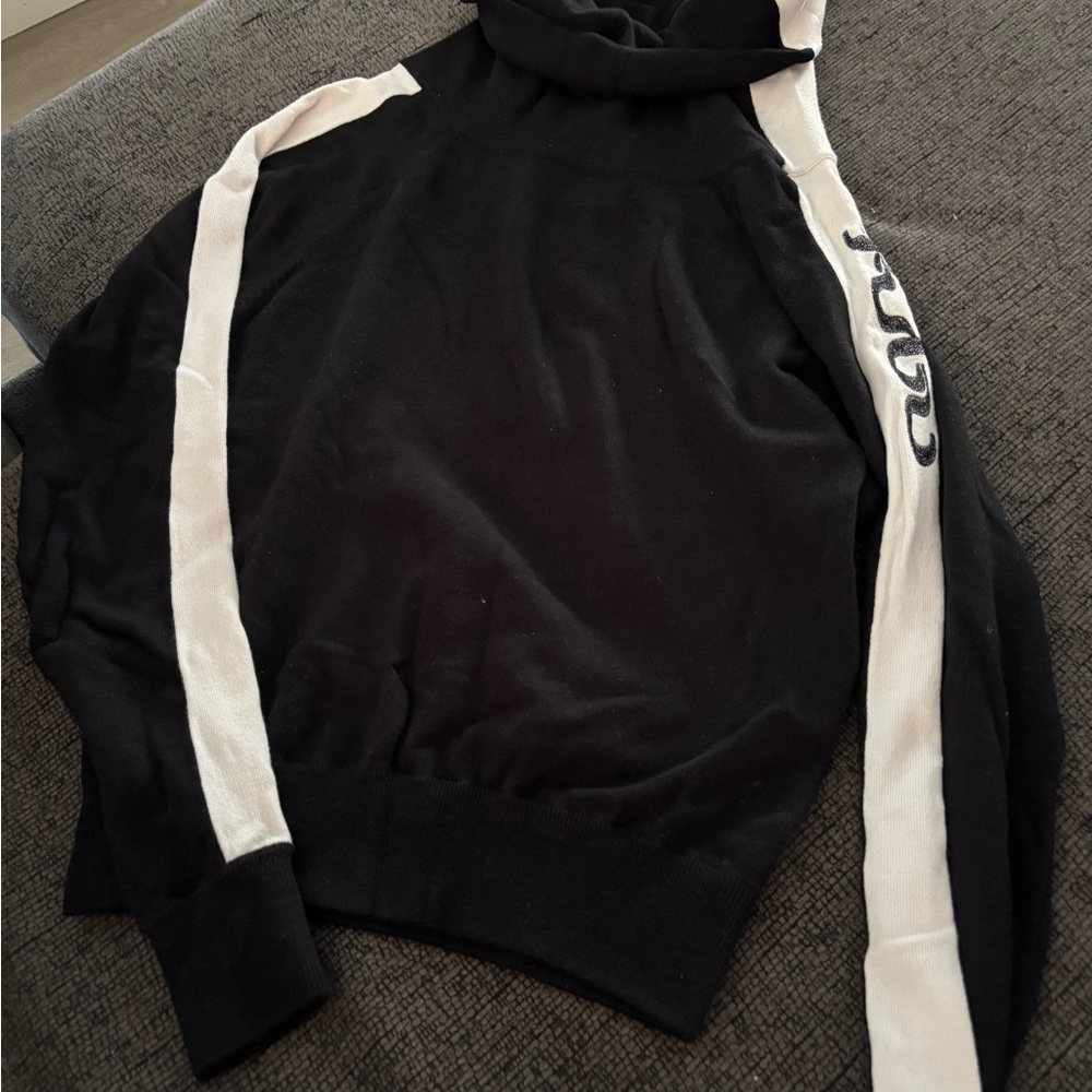 FUBU Vintage Black and White WMNS Large